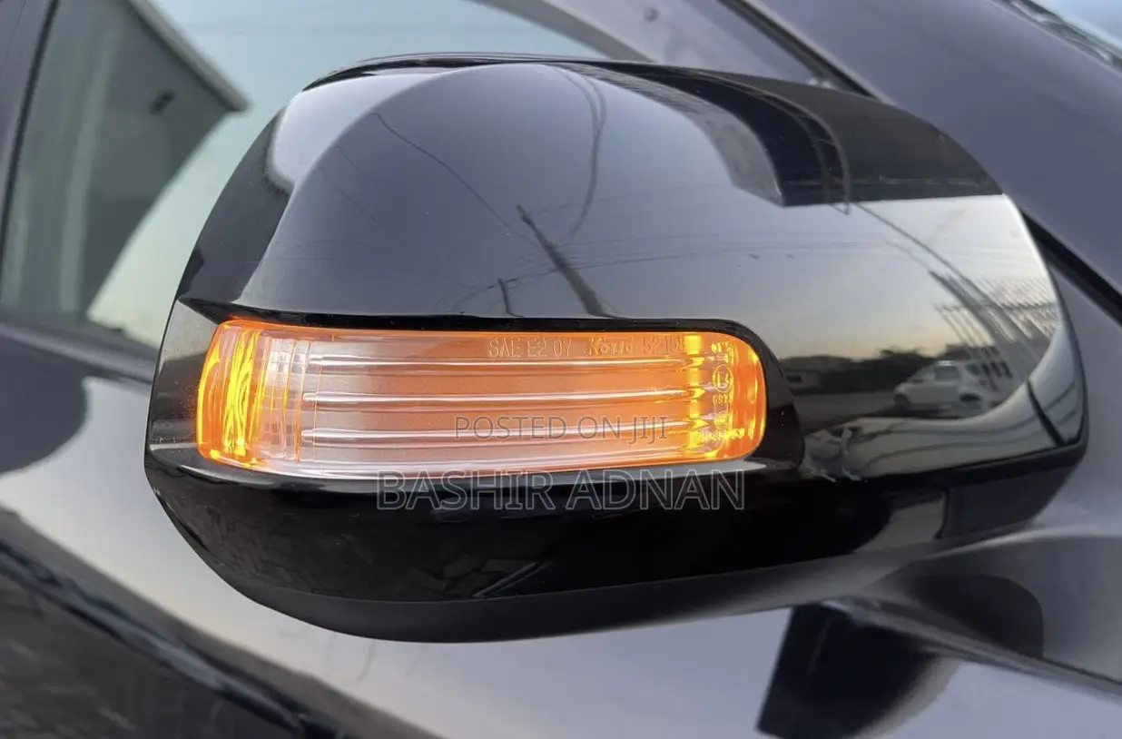 Toyota Vanguard 2011 Black