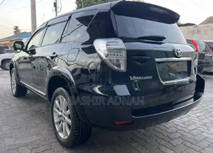Toyota Vanguard 2011 Black