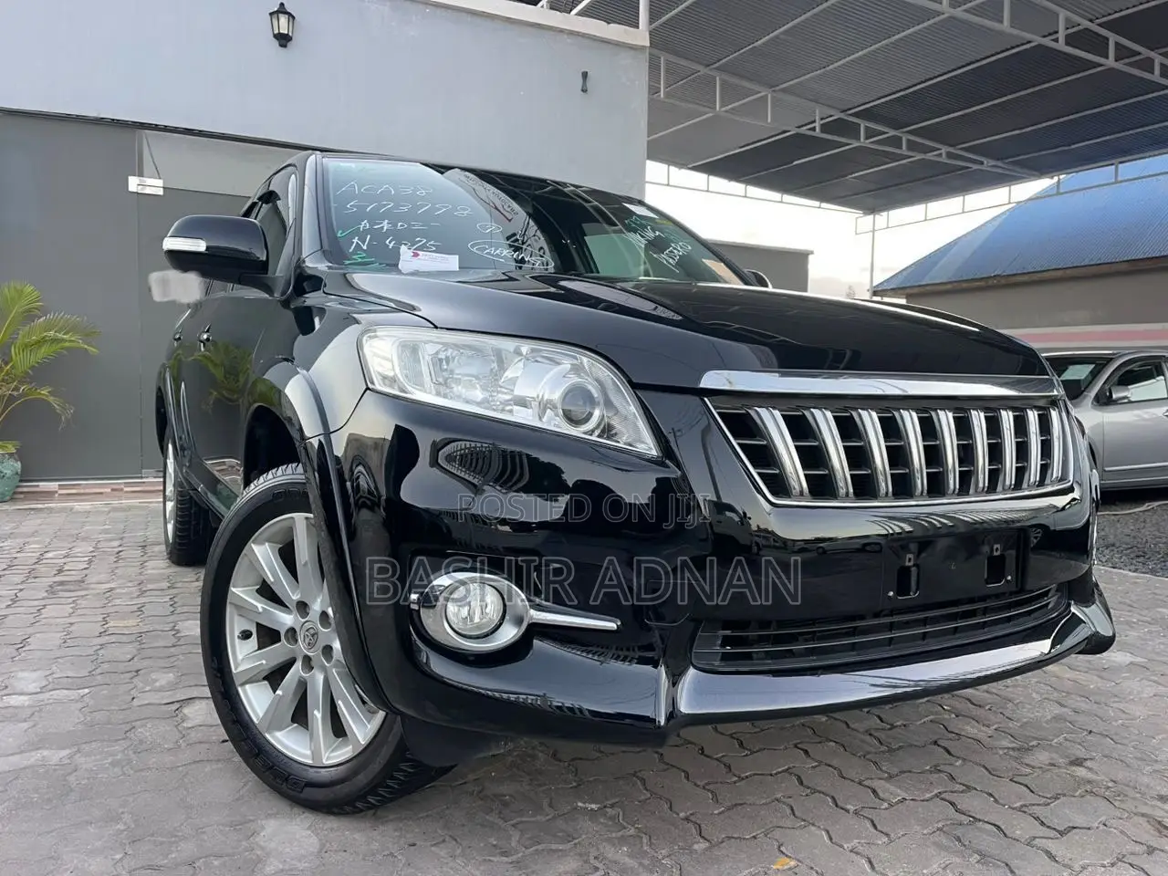 Toyota Vanguard 2011 Black