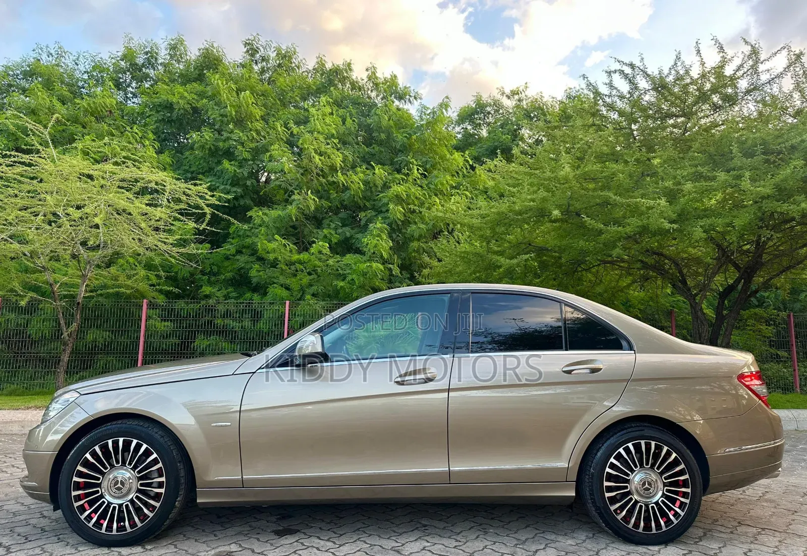 Mercedes-Benz C-Class 2008 Gold
