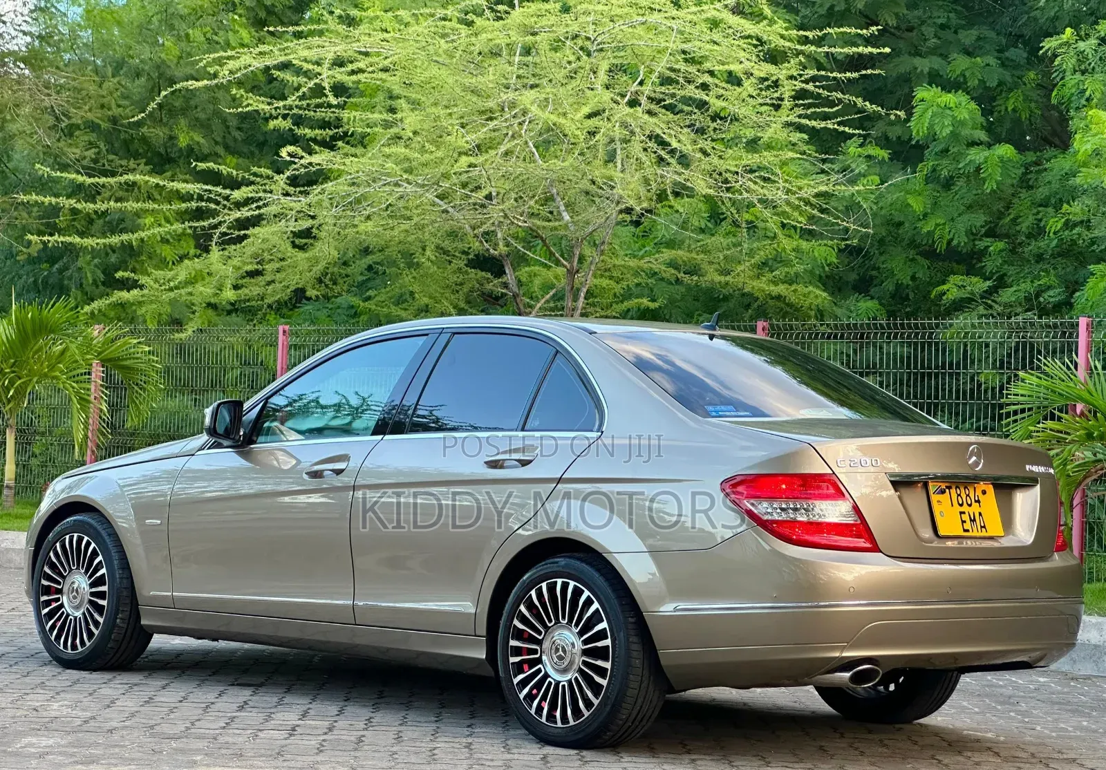 Mercedes-Benz C-Class 2008 Gold