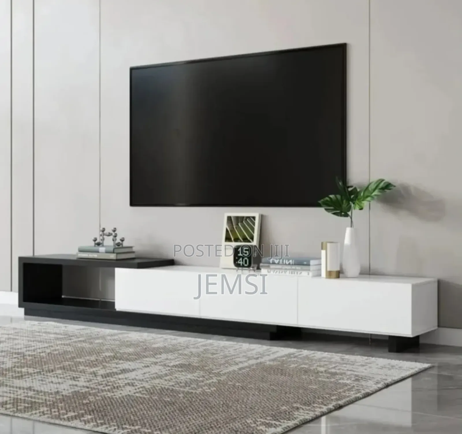 Tv Showcase/Tv Stand 7-Feet