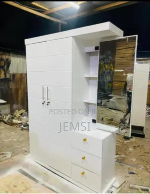 Wardrobe 3-Doors