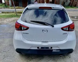 Mazda Demio 2018 White