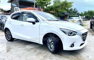 Mazda Demio 2018 White