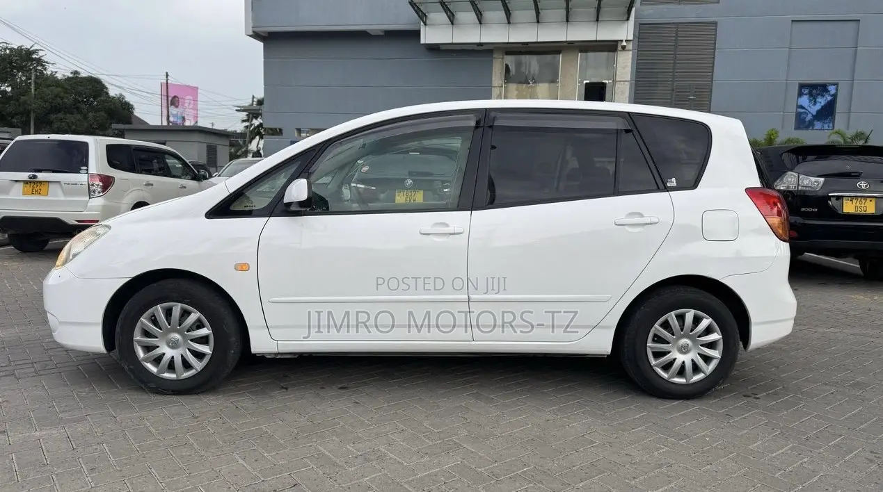Toyota Corolla Spacio 2003 White