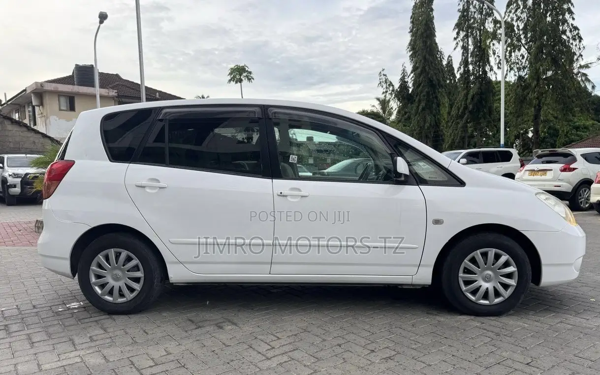 Toyota Corolla Spacio 2003 White