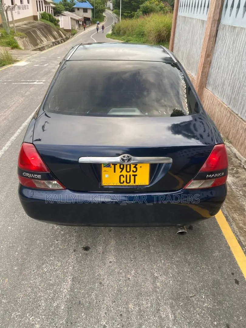 Toyota Mark II 2003 Blue