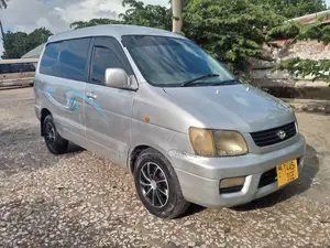 Toyota TownAce Noah 1999 Silver