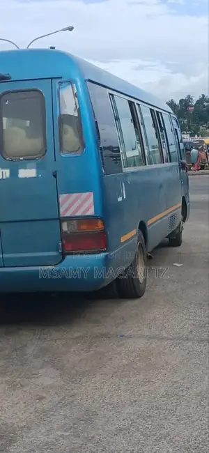 Toyota Coaster 1998 Blue