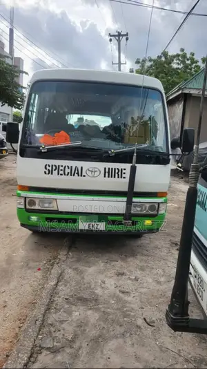 Mitsubishi Fuso Rosa 1998 White