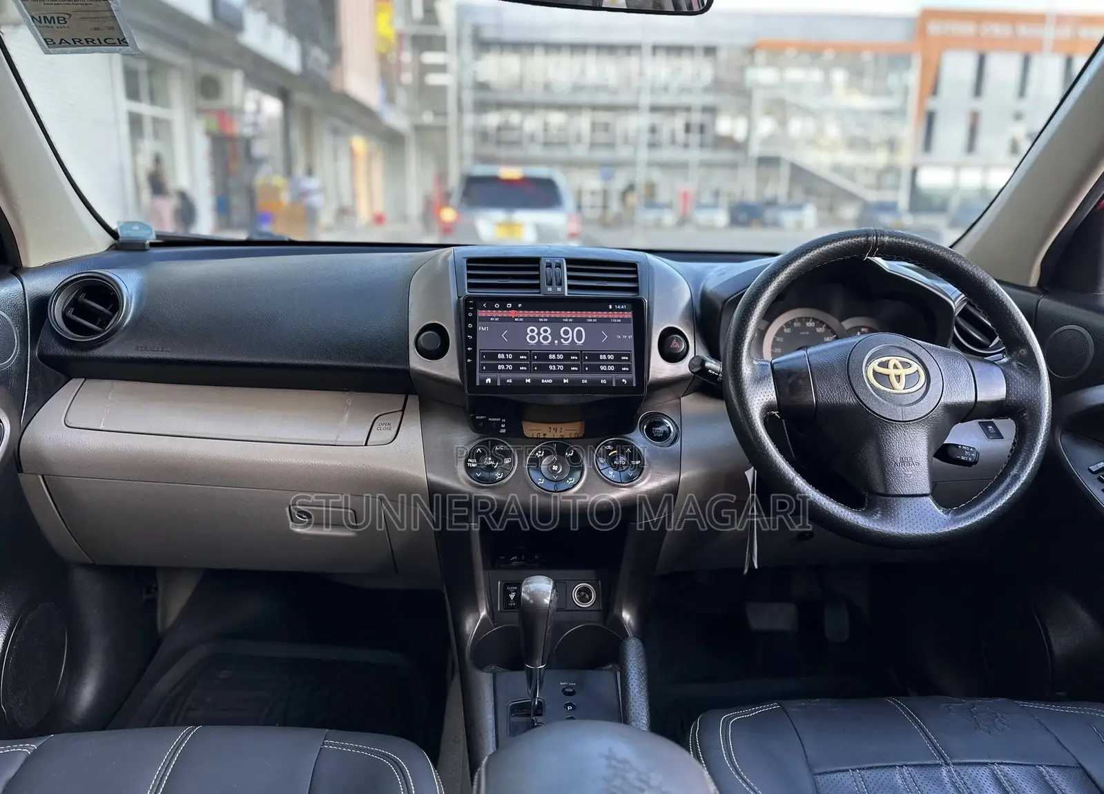 Toyota Vanguard 2008 Red