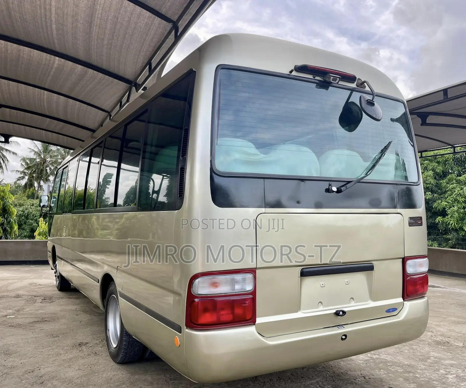 Toyota Coaster 2001 Gold