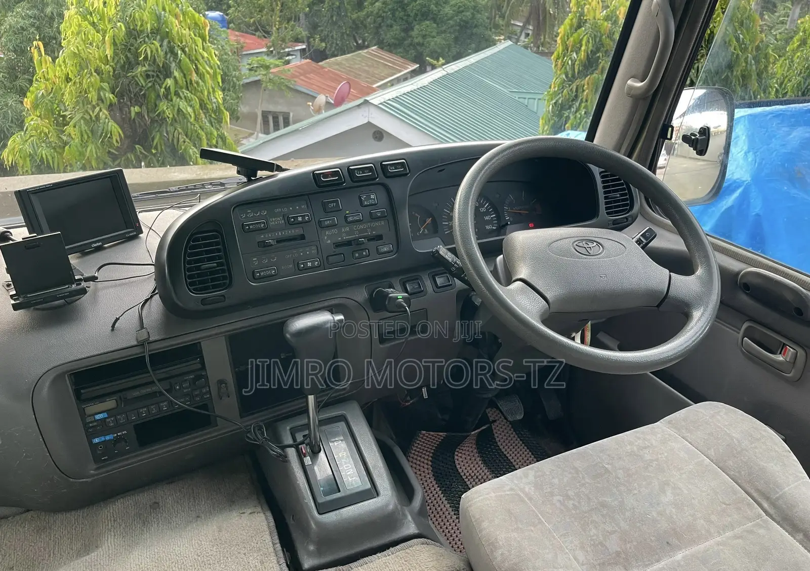Toyota Coaster 2001 Gold