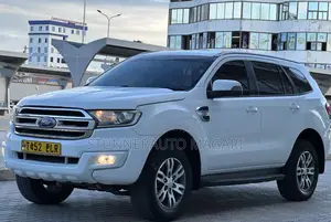 Ford Everest 2016 White