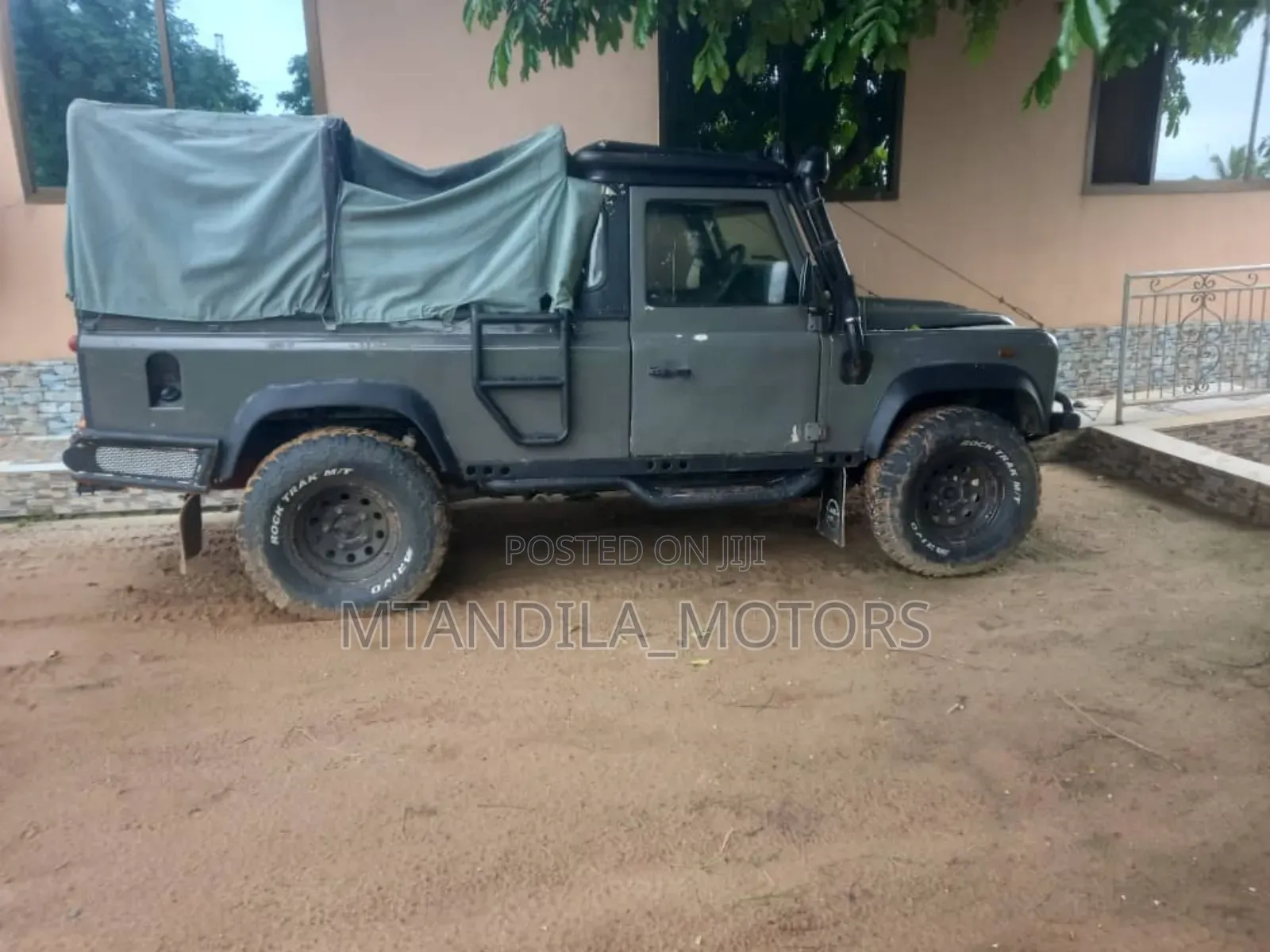 Land Rover Defender 1999 Gray