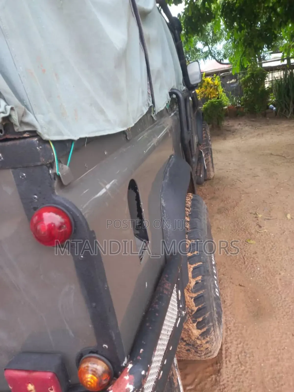 Land Rover Defender 1999 Gray