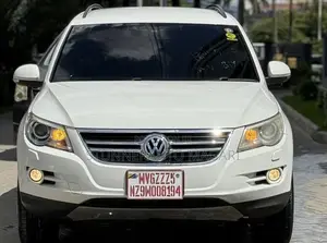 Volkswagen Tiguan 2009 White