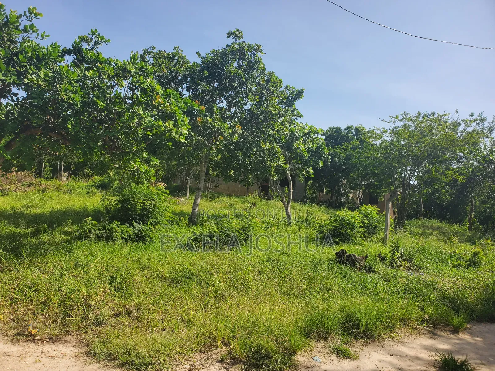 Kiwanja Kinauzwa Madale Mivumoni