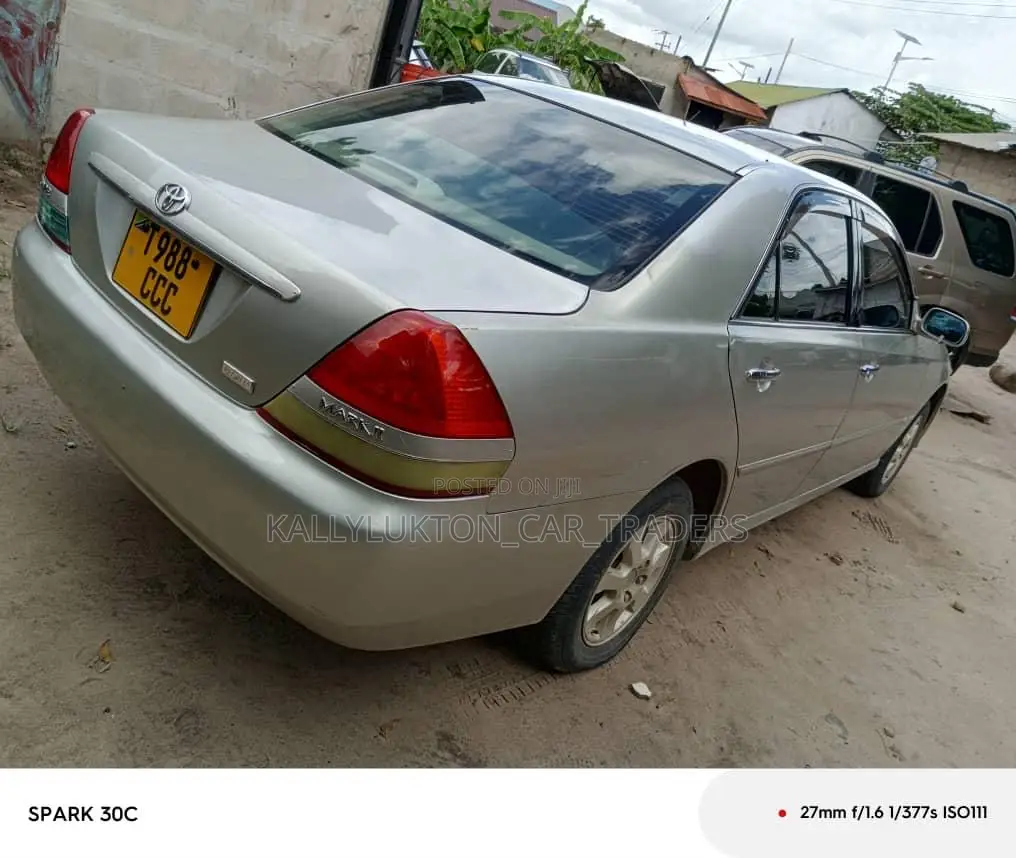 Toyota Mark II 2001 Silver