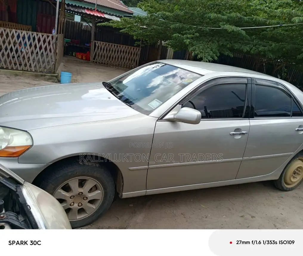 Toyota Mark II 2001 Silver