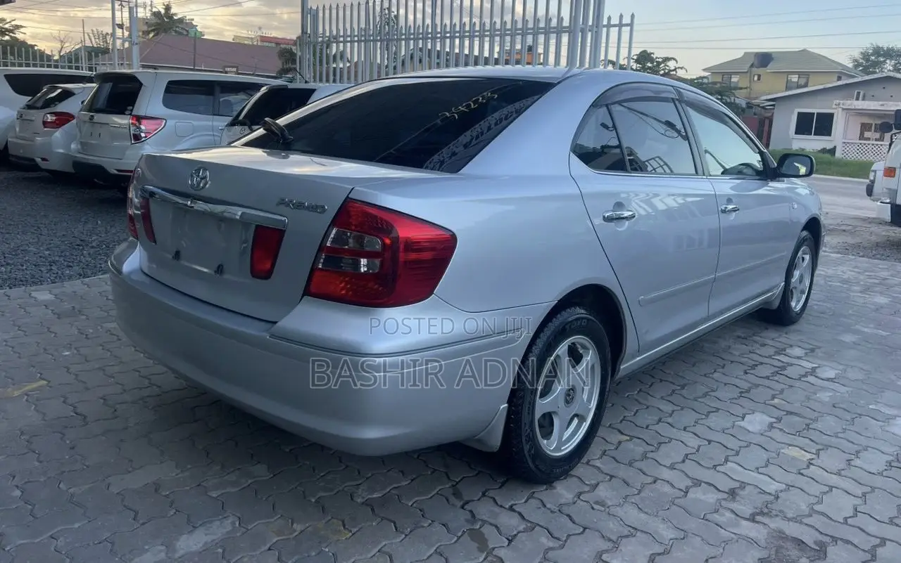 Toyota Premio 2005 Silver