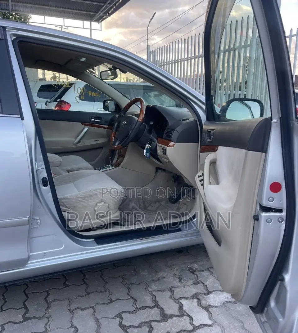 Toyota Premio 2005 Silver