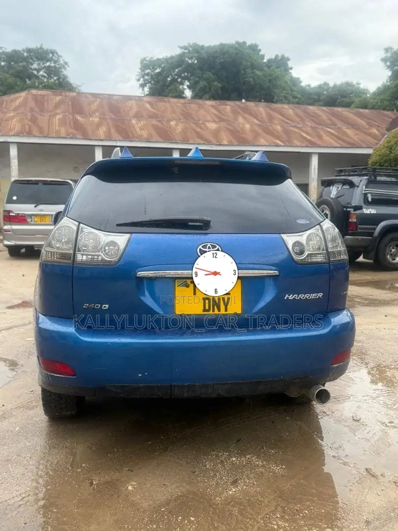 Toyota Harrier 2005 Blue
