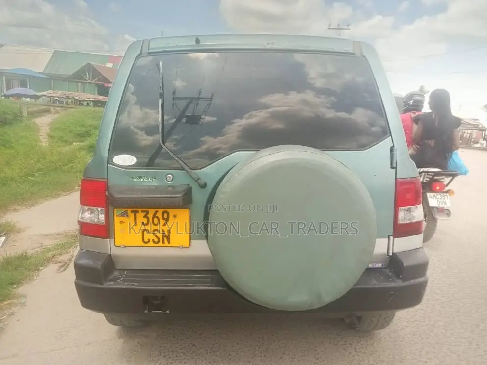 Mitsubishi Pajero 1999 Green