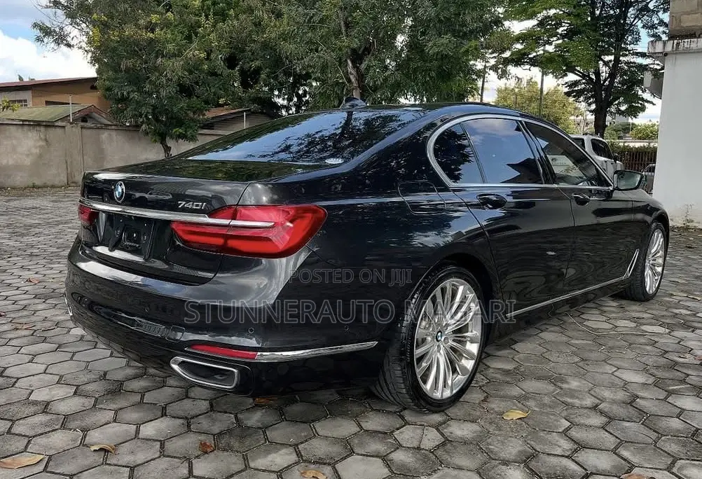 BMW 740 2016 Black
