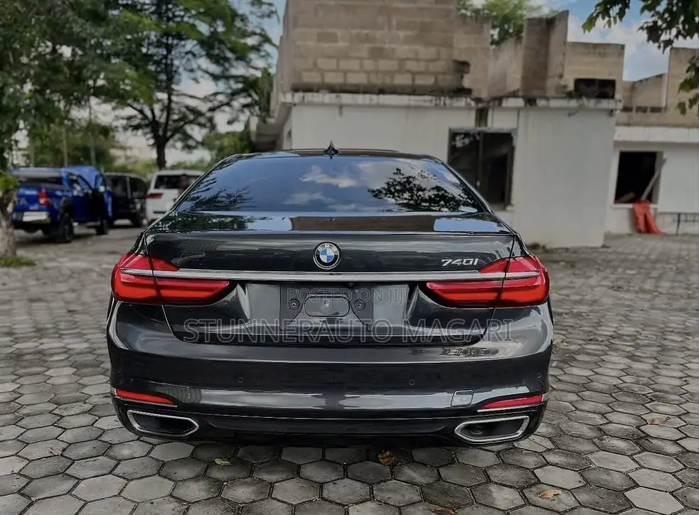 BMW 740 2016 Black