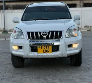 Toyota Land Cruiser Prado 2005 White