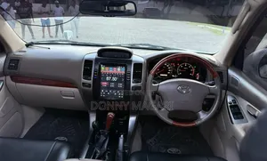 Toyota Land Cruiser Prado 2005 White