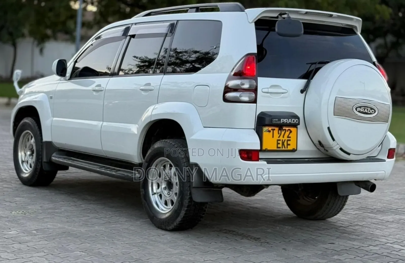 Toyota Land Cruiser Prado 2005 White