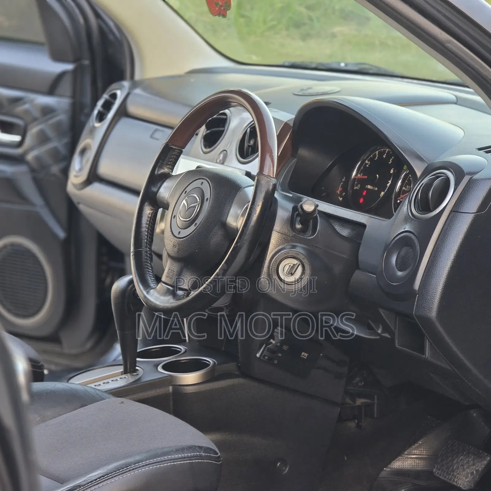 Mazda Verisa 2008 Black