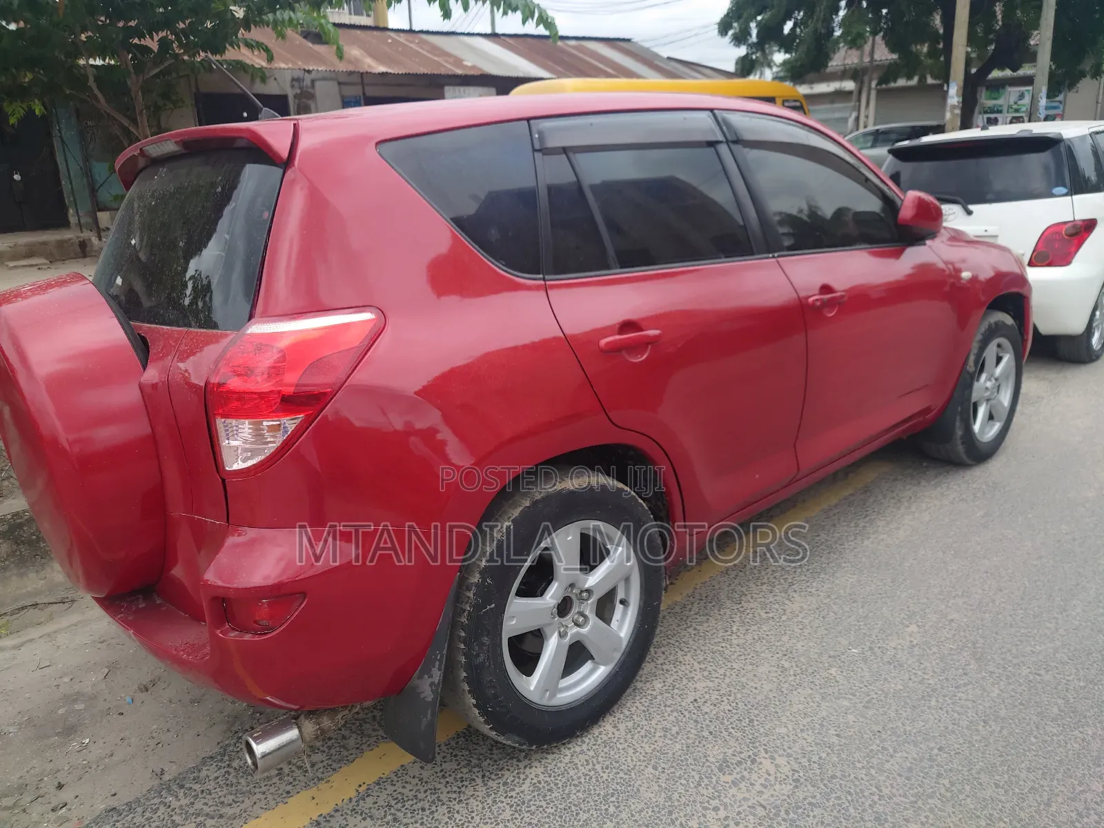 Toyota RAV4 2.0 Automatic 2005 Red