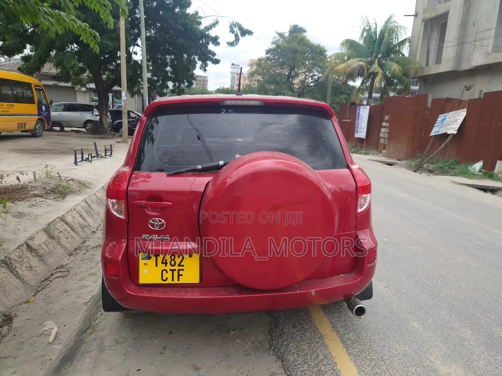 Toyota RAV4 2.0 Automatic 2005 Red