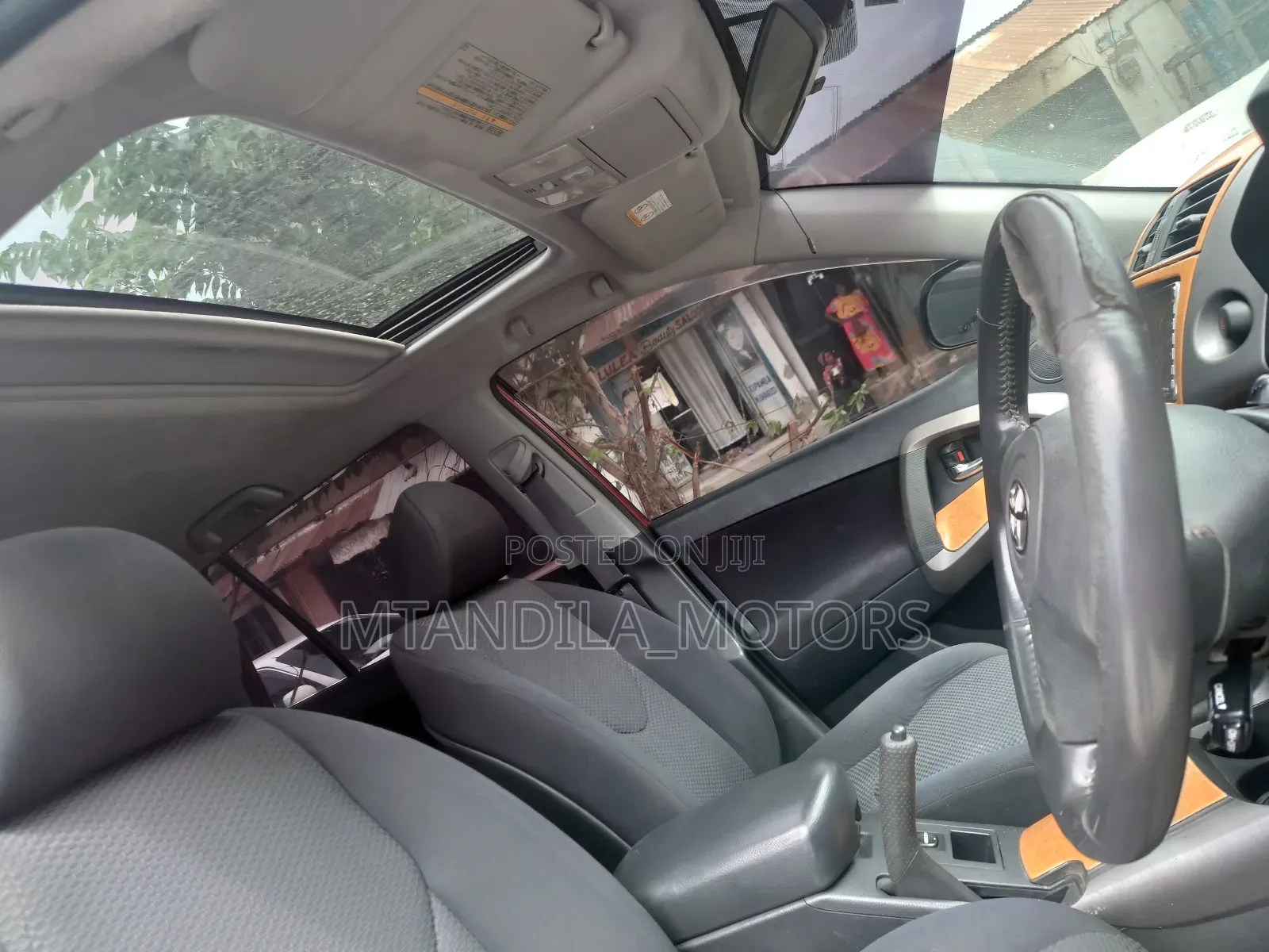 Toyota RAV4 2.0 Automatic 2005 Red