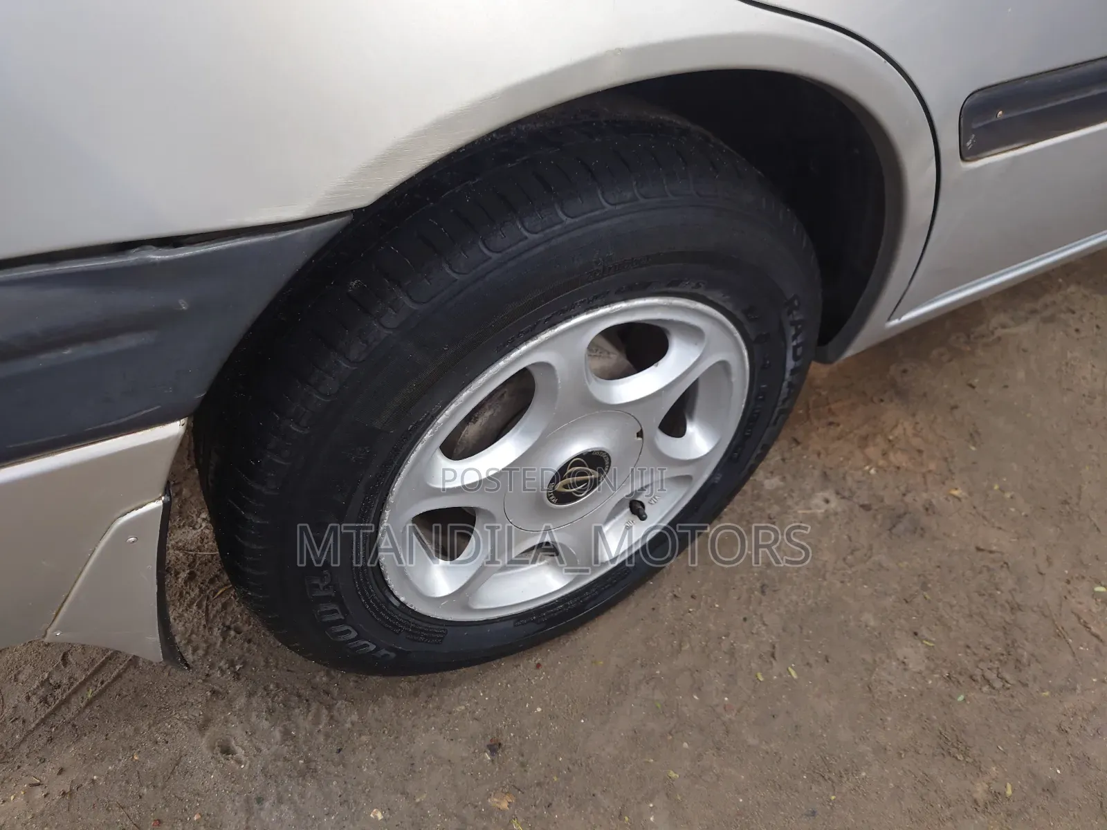 Toyota Carina 2.0 AWD Sedan 1999 Silver