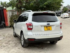 Photo - Subaru Forester 2014 White