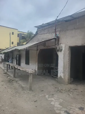 Kiwanja Kinauzwa Kawe