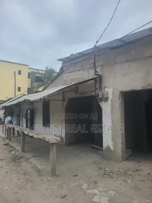 Kiwanja Kinauzwa Kawe