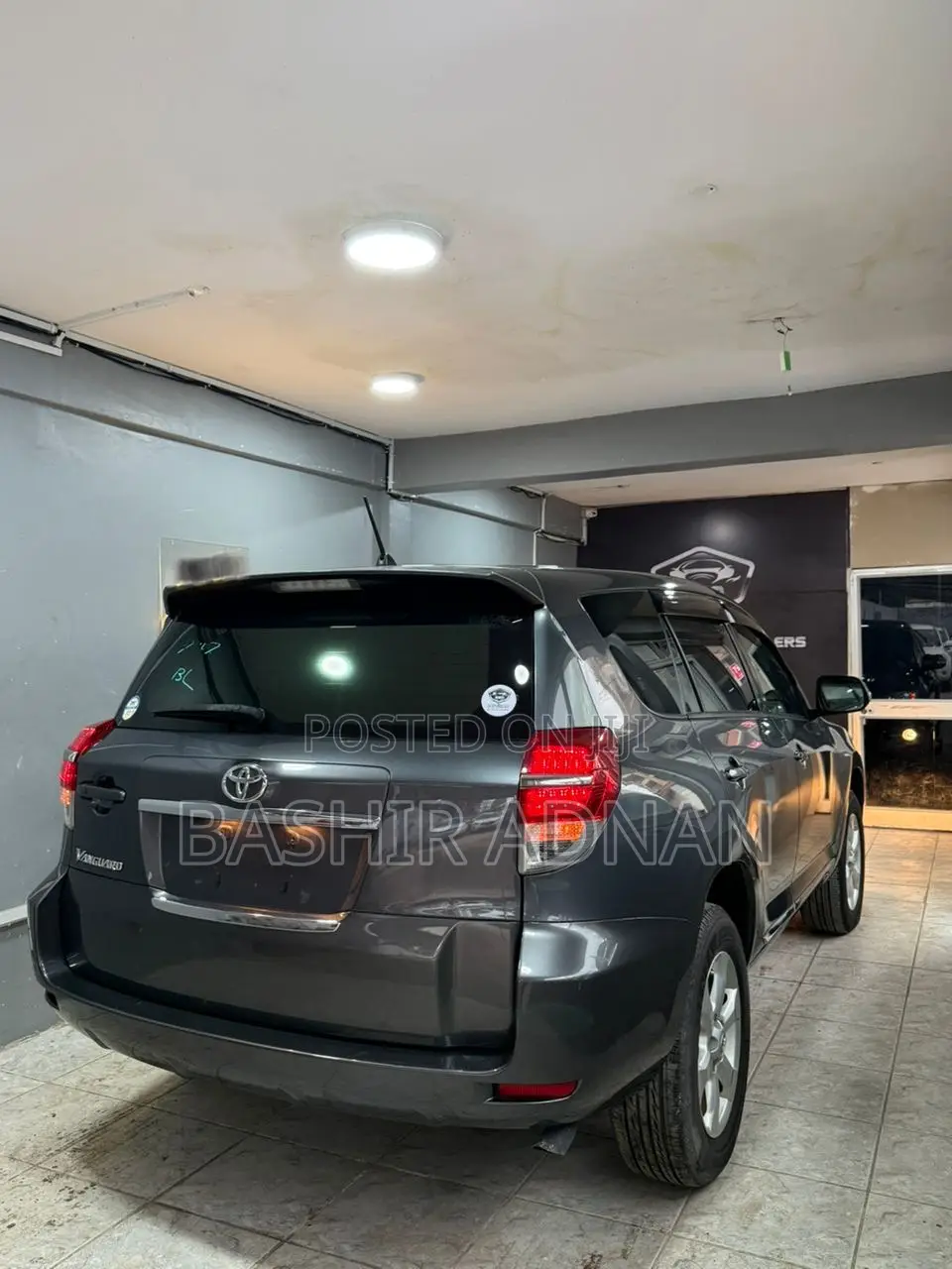 Toyota Vanguard 2011 Gray