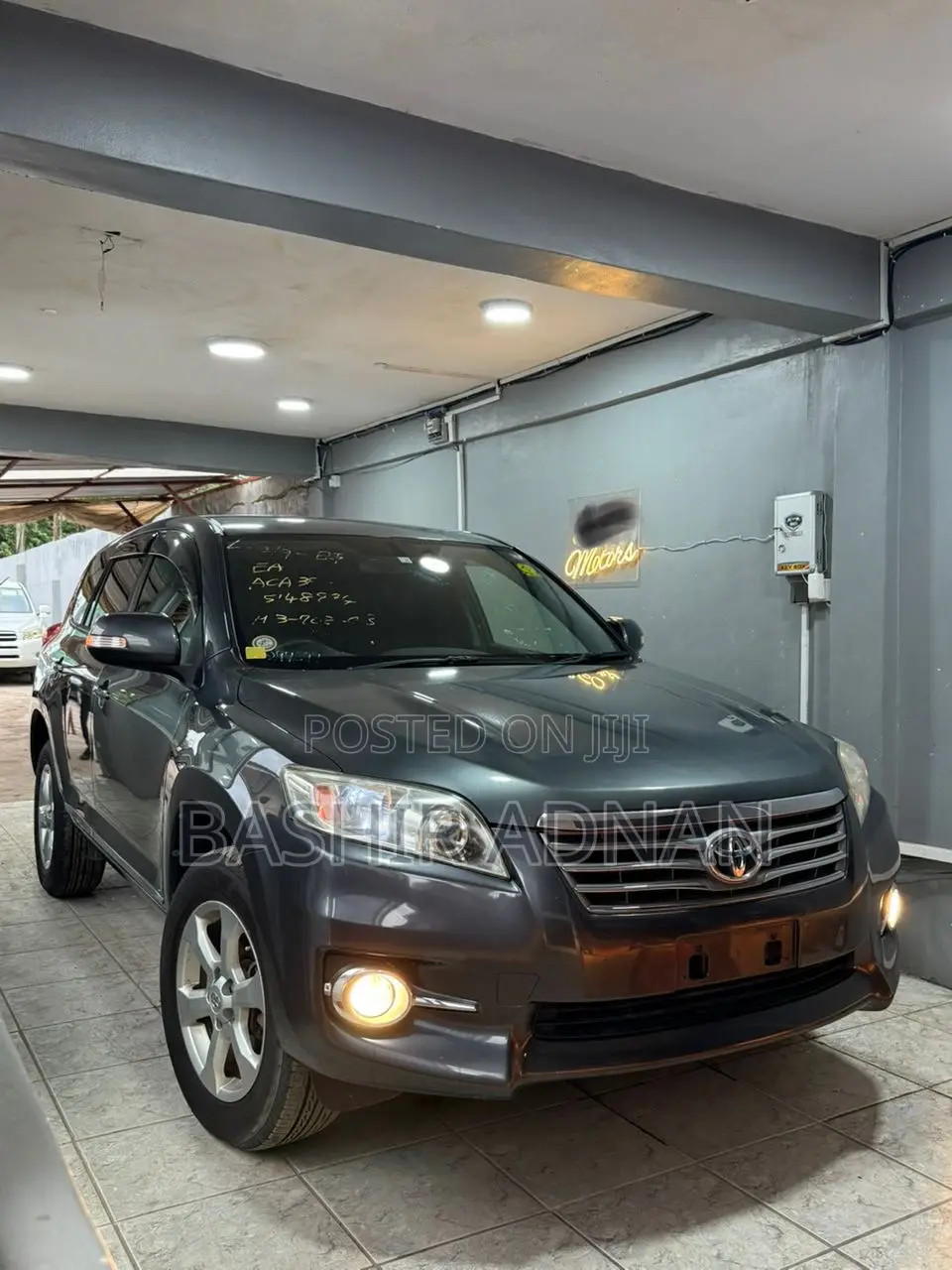 Toyota Vanguard 2011 Gray