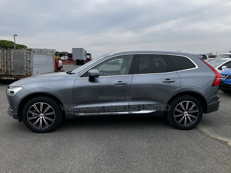 Volvo XC60 2019 Gray