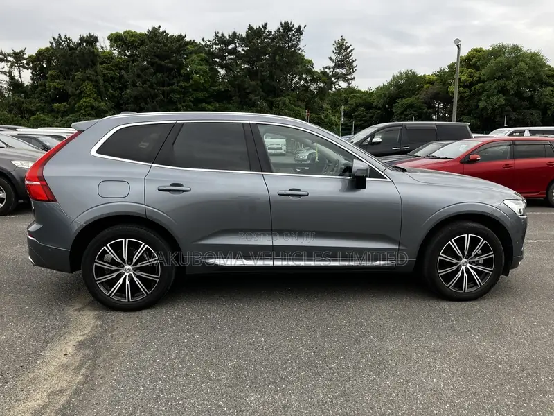 Volvo XC60 2019 Gray