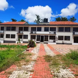 18bdrm House in Rock City, Ilemela for sale
