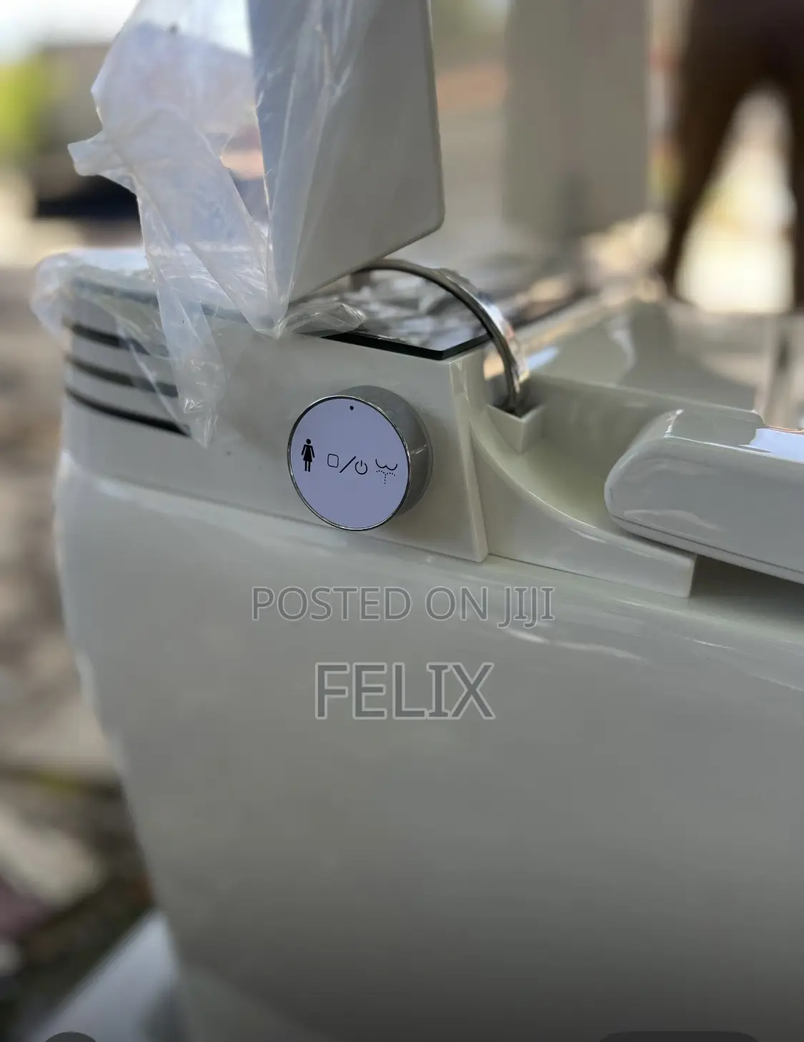 Smart Toilet With Artificial Intelligence Technology
