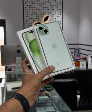 New Apple iPhone 15 128 GB Green