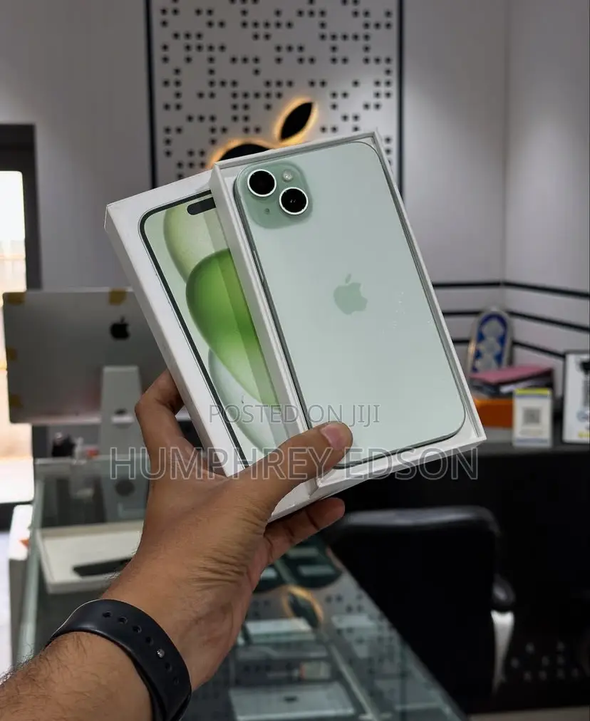 New Apple iPhone 15 128 GB Green